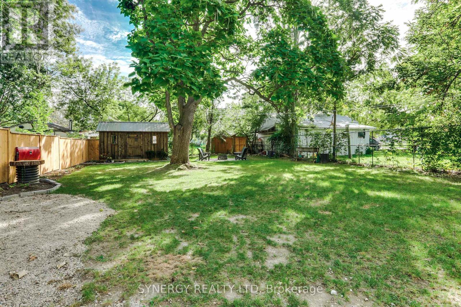422 West Street, Petrolia, Ontario  N0N 1R0 - Photo 16 - X13825318