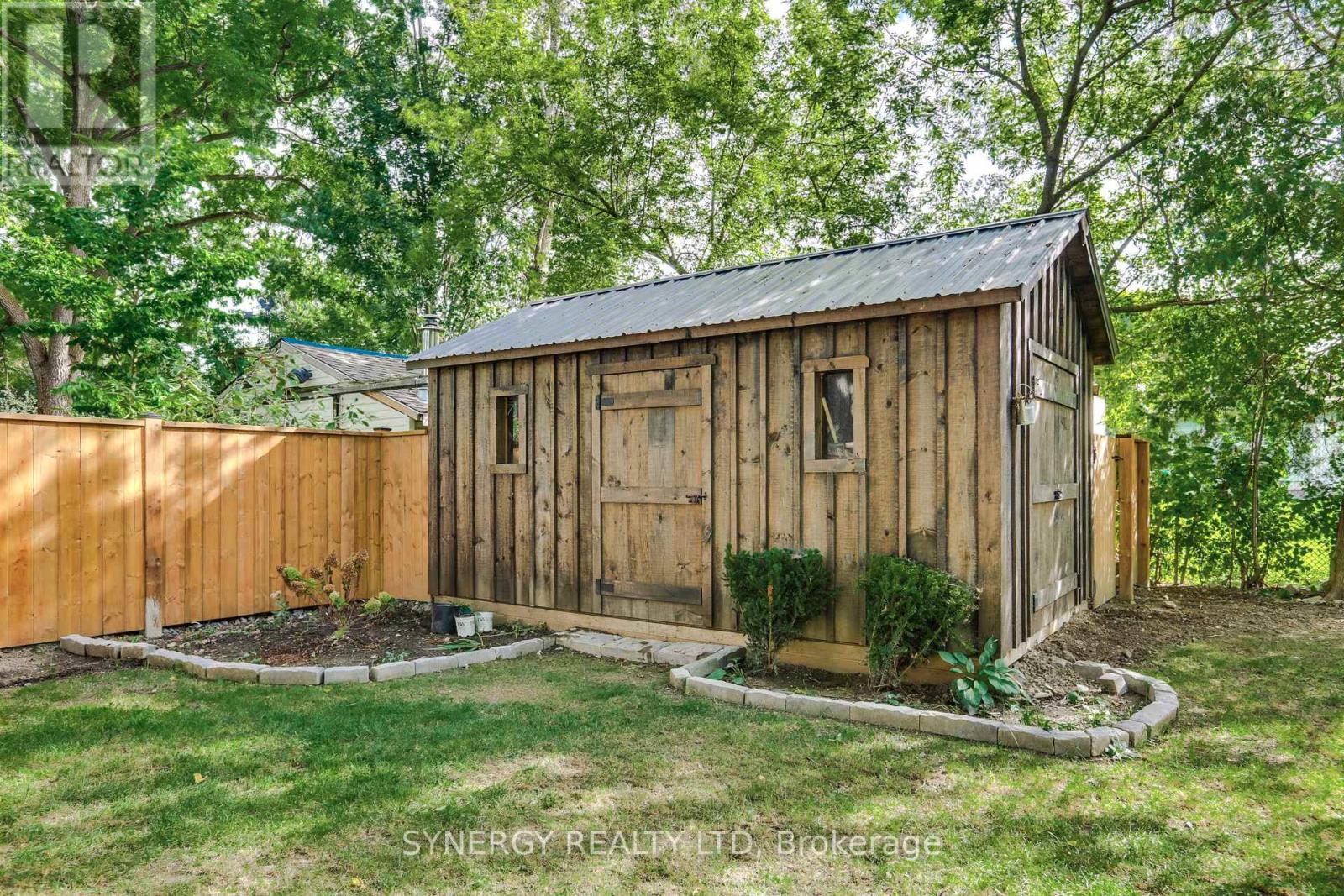 422 West Street, Petrolia, Ontario  N0N 1R0 - Photo 19 - X13825318