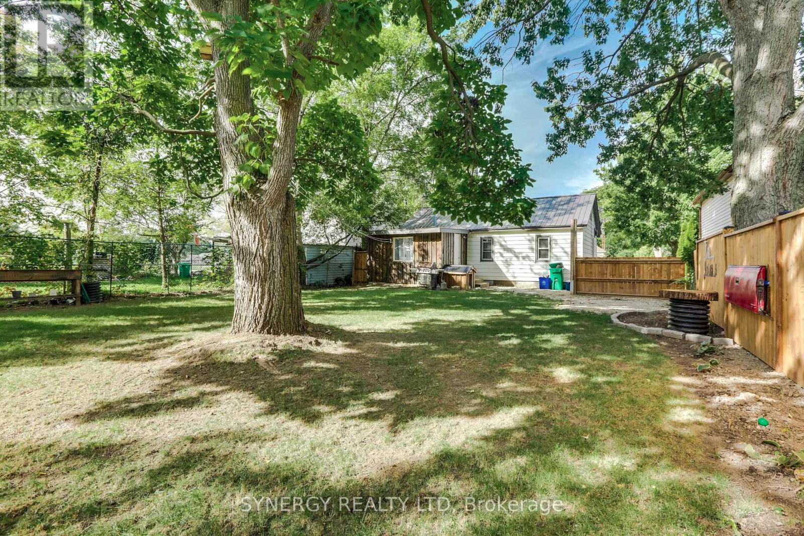 422 West Street, Petrolia, Ontario  N0N 1R0 - Photo 20 - X13825318