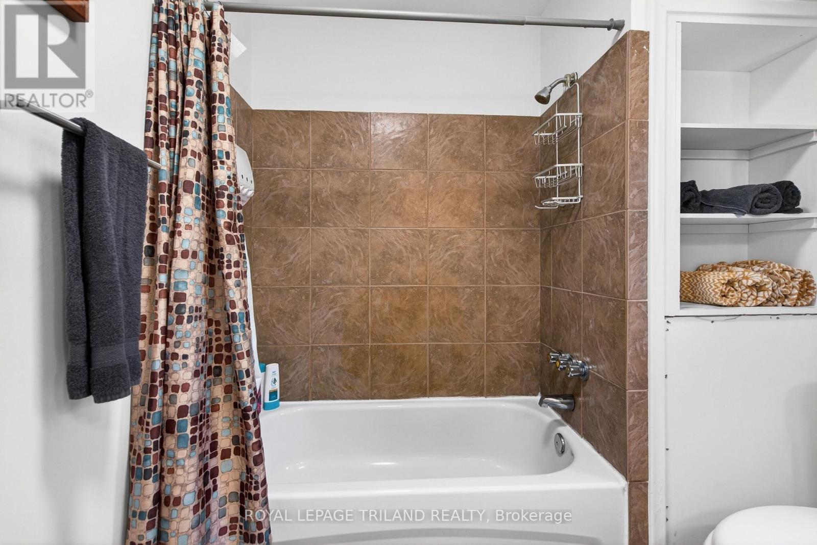 1223 Sunningdale Road E, London North, Ontario  N5X 4B1 - Photo 12 - X13825472