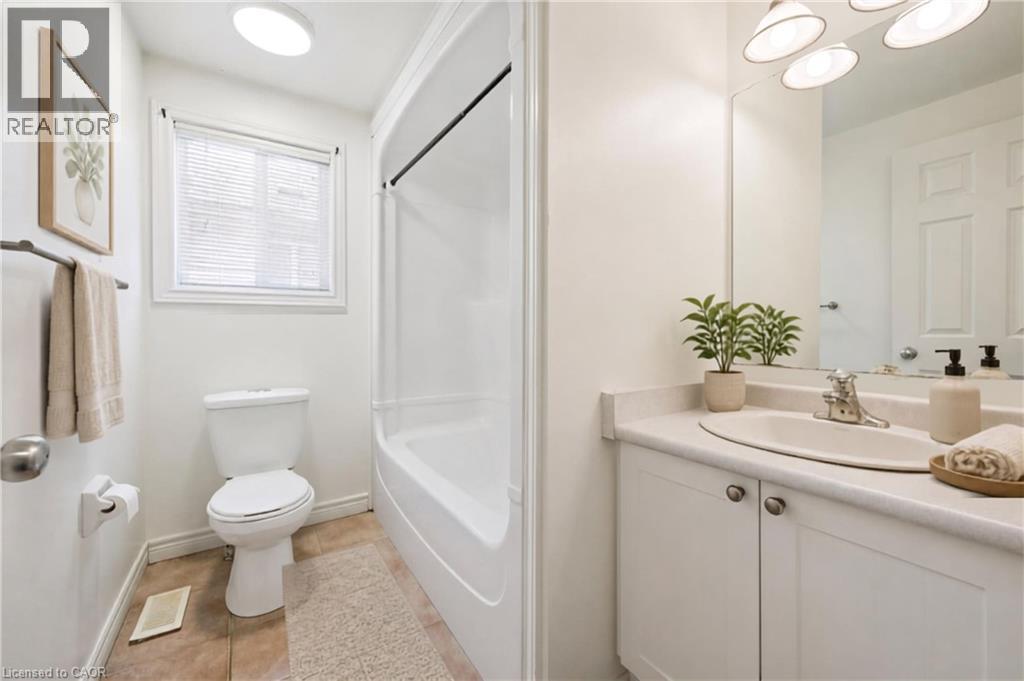 516 DANSBURY Drive photo 19