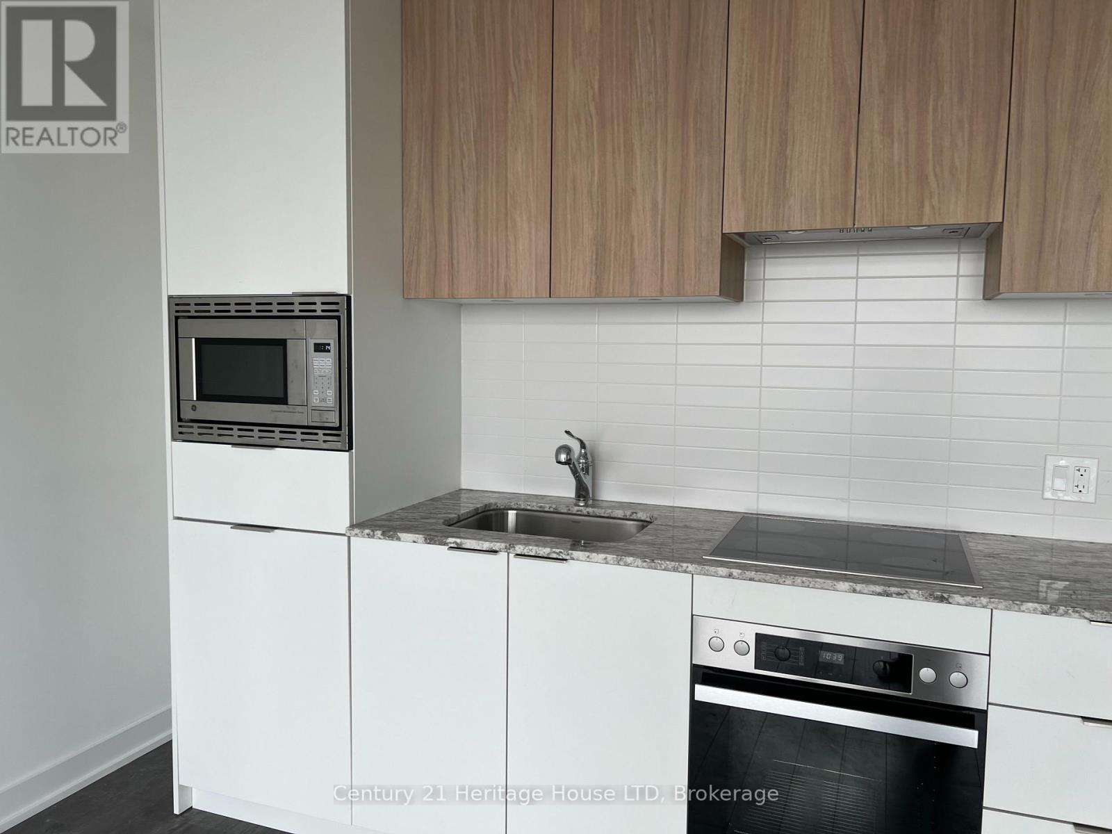 312 - 50 O Neill Road E, Toronto (Banbury-Don Mills), Ontario  M3C 0R2 - Photo 2 - C13825216