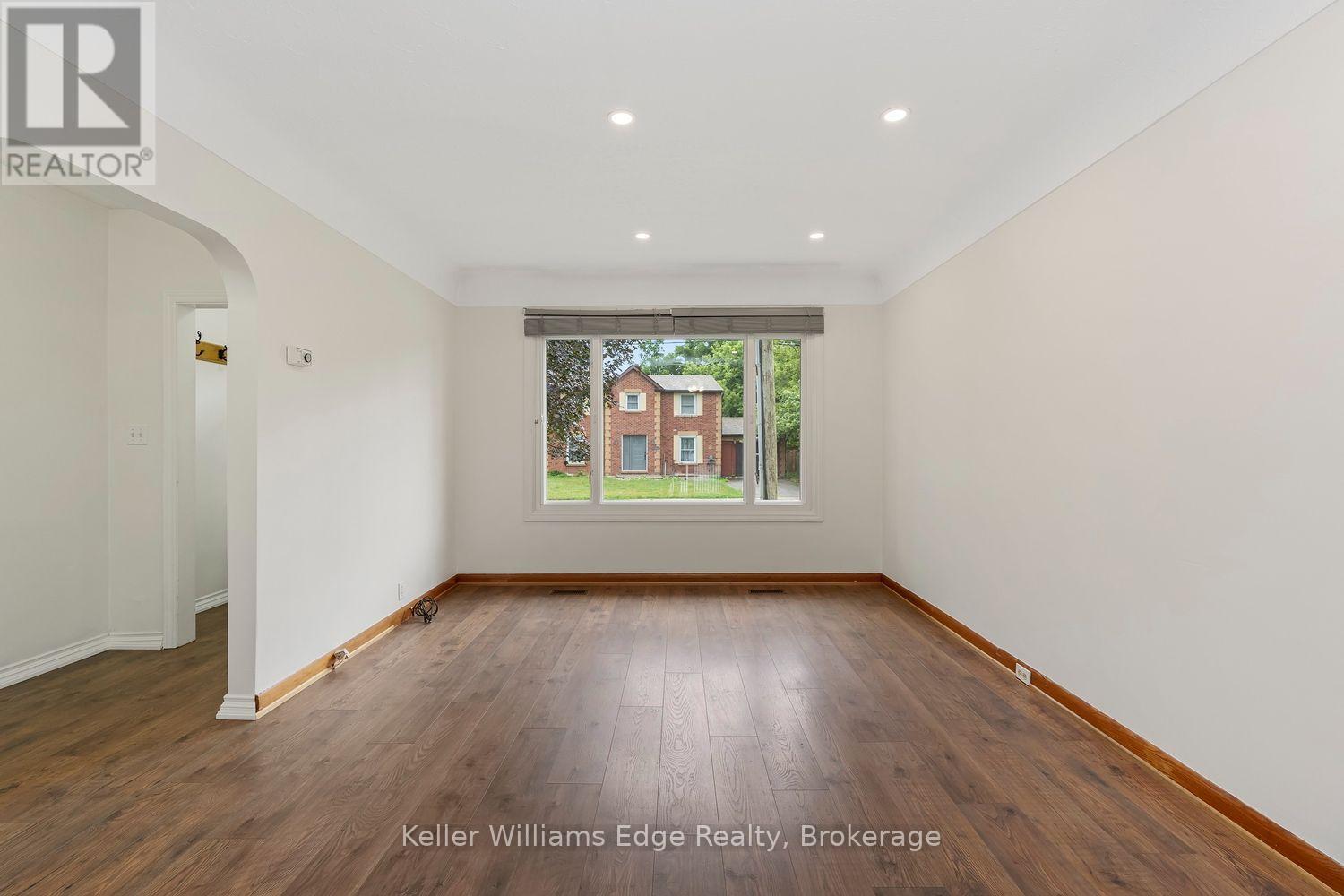 292 Mill Street E, Halton Hills, Ontario  L7J 1J9 - Photo 5 - W13825362