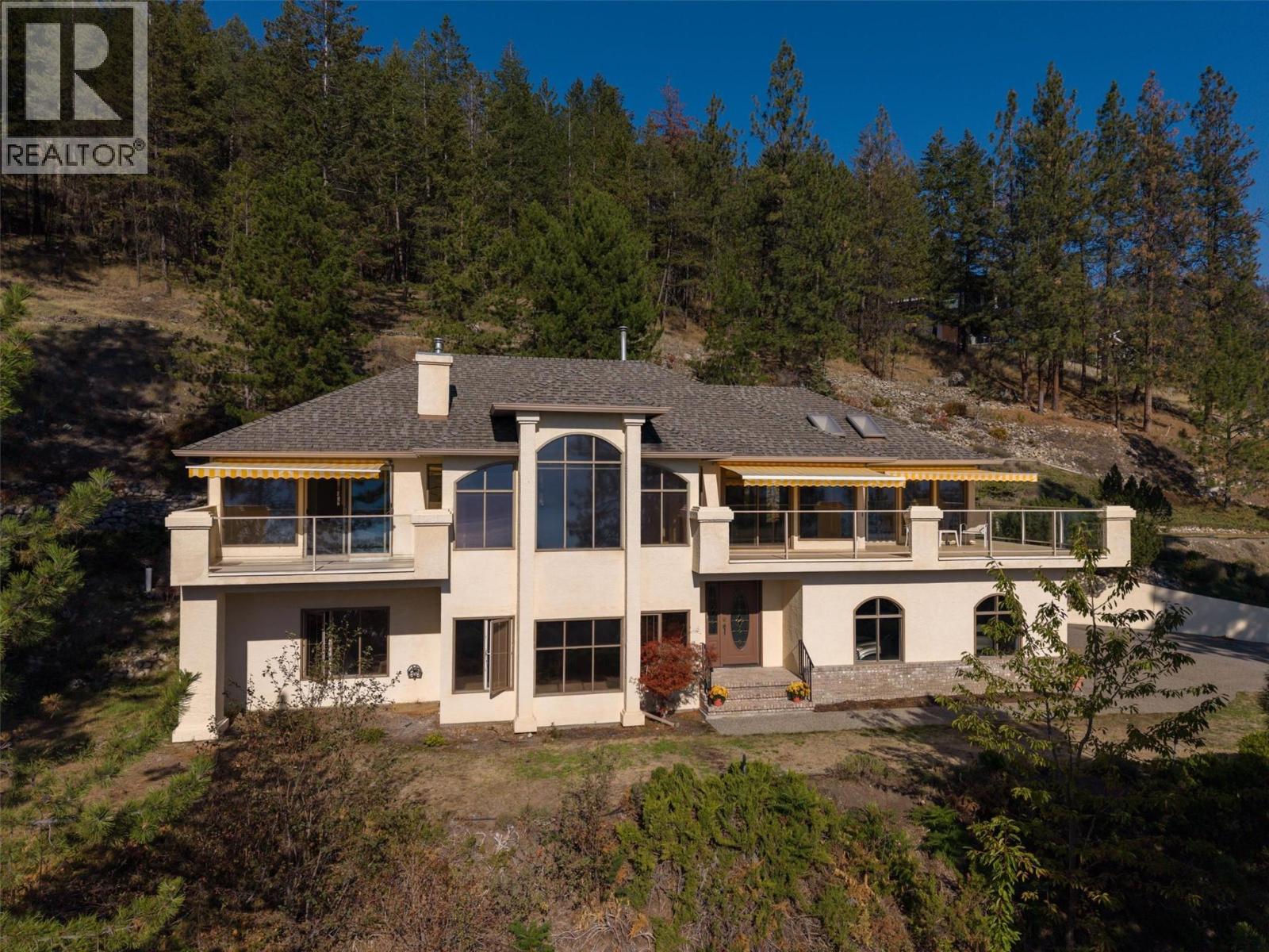 4632 / 4624 Minto Street, Peachland, British Columbia  V0H 1X4 - Photo 1 - 10401760
