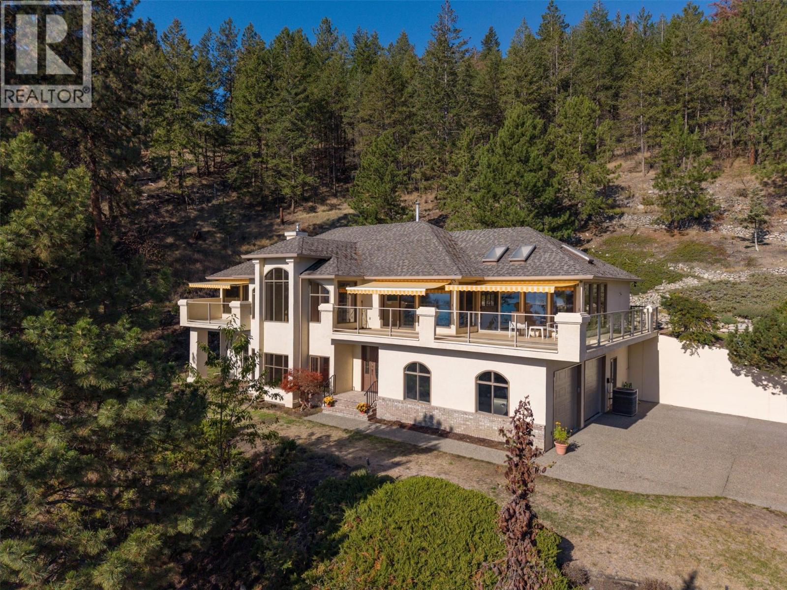 4632 / 4624 Minto Street, Peachland, British Columbia  V0H 1X4 - Photo 2 - 10401760