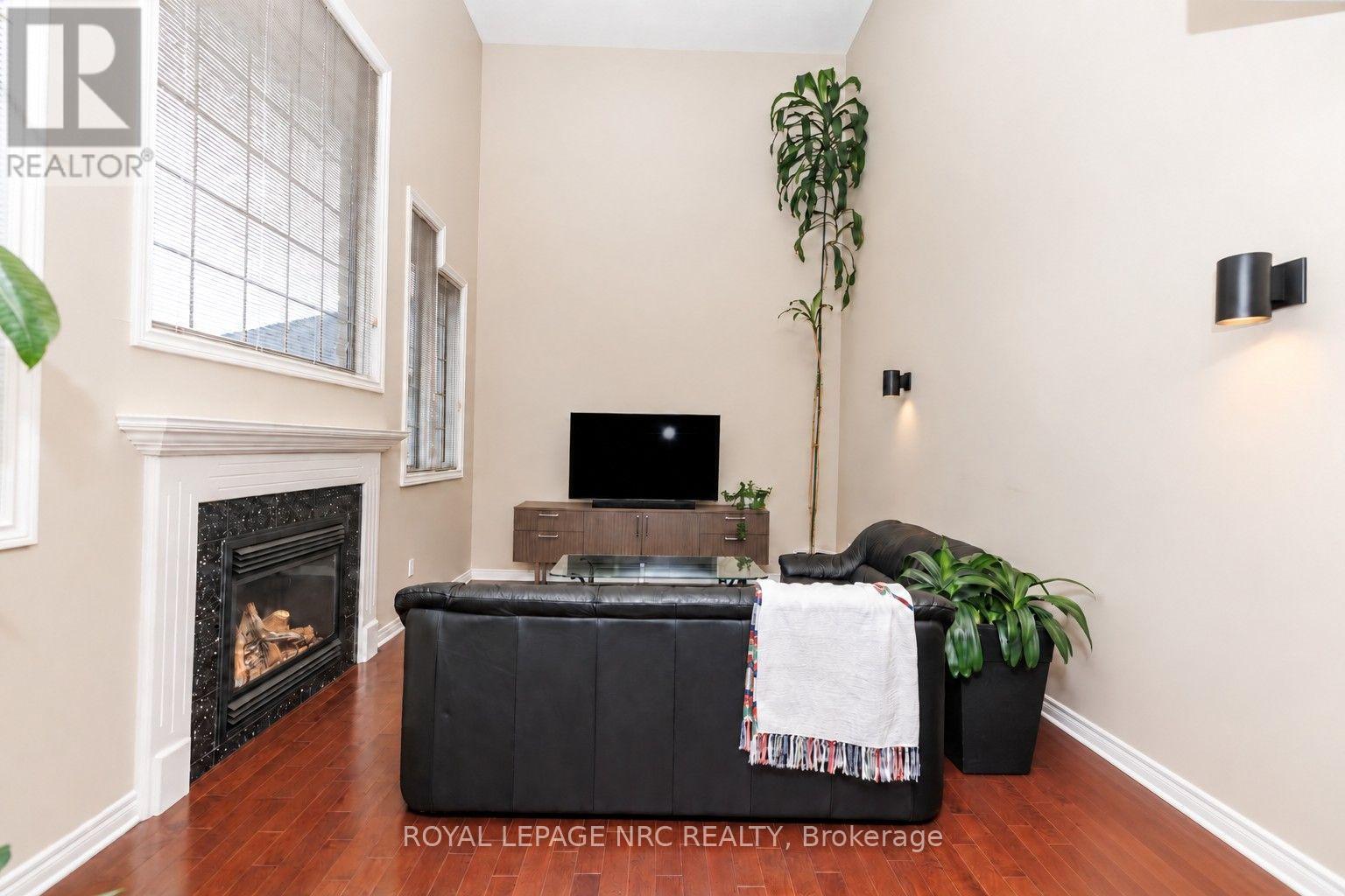 8394 Greenfield Crescent, Niagara Falls (Forestview), Ontario L2H 3J8 - Photo 14 - X13825410