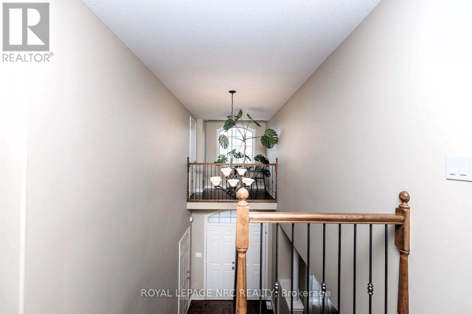 8394 Greenfield Crescent, Niagara Falls (Forestview), Ontario L2H 3J8 - Photo 18 - X13825410