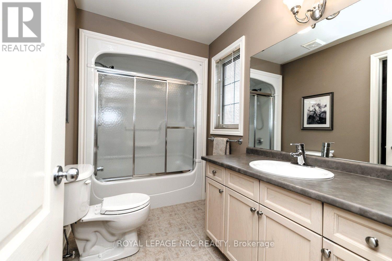 8394 Greenfield Crescent, Niagara Falls (Forestview), Ontario L2H 3J8 - Photo 30 - X13825410