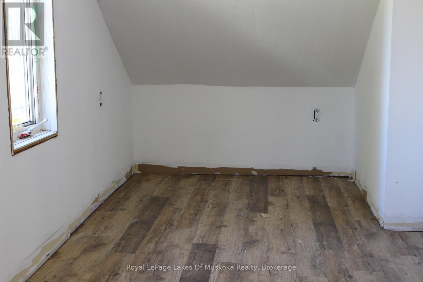 23 Bridge Street, Lake Of Bays, Ontario  P0B 1A0 - Photo 2 - X13825260
