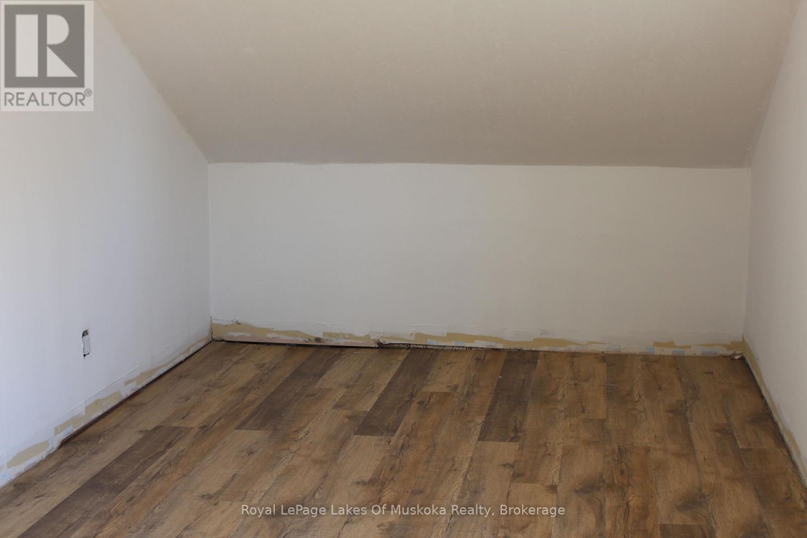 23 Bridge Street, Lake Of Bays, Ontario  P0B 1A0 - Photo 4 - X13825260