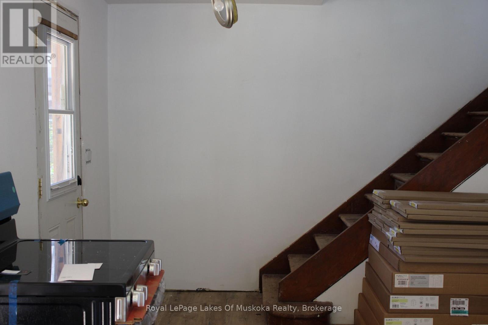 23 Bridge Street, Lake Of Bays, Ontario  P0B 1A0 - Photo 6 - X13825260