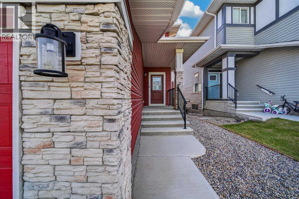 118 Ambleside Heath NW, Calgary, Alberta  T3P 1S4 - Photo 4 - A2343718