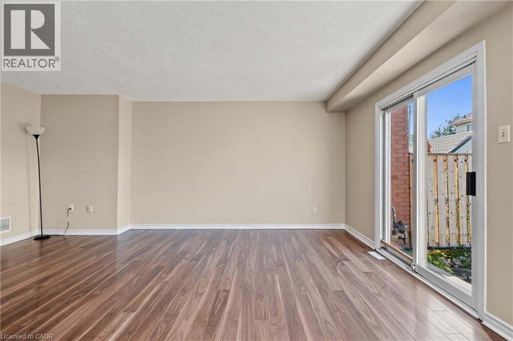 391 Stone Church Road E Unit# 14, Hamilton, Ontario  L9B 2H3 - Photo 9 - 40865131