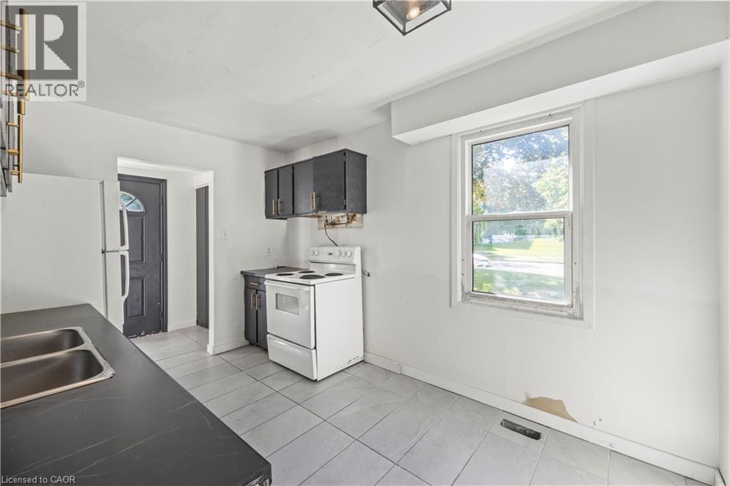 70 Fiddlers Green Road Unit# 74, London, Ontario  N6H 4R4 - Photo 13 - 40865529