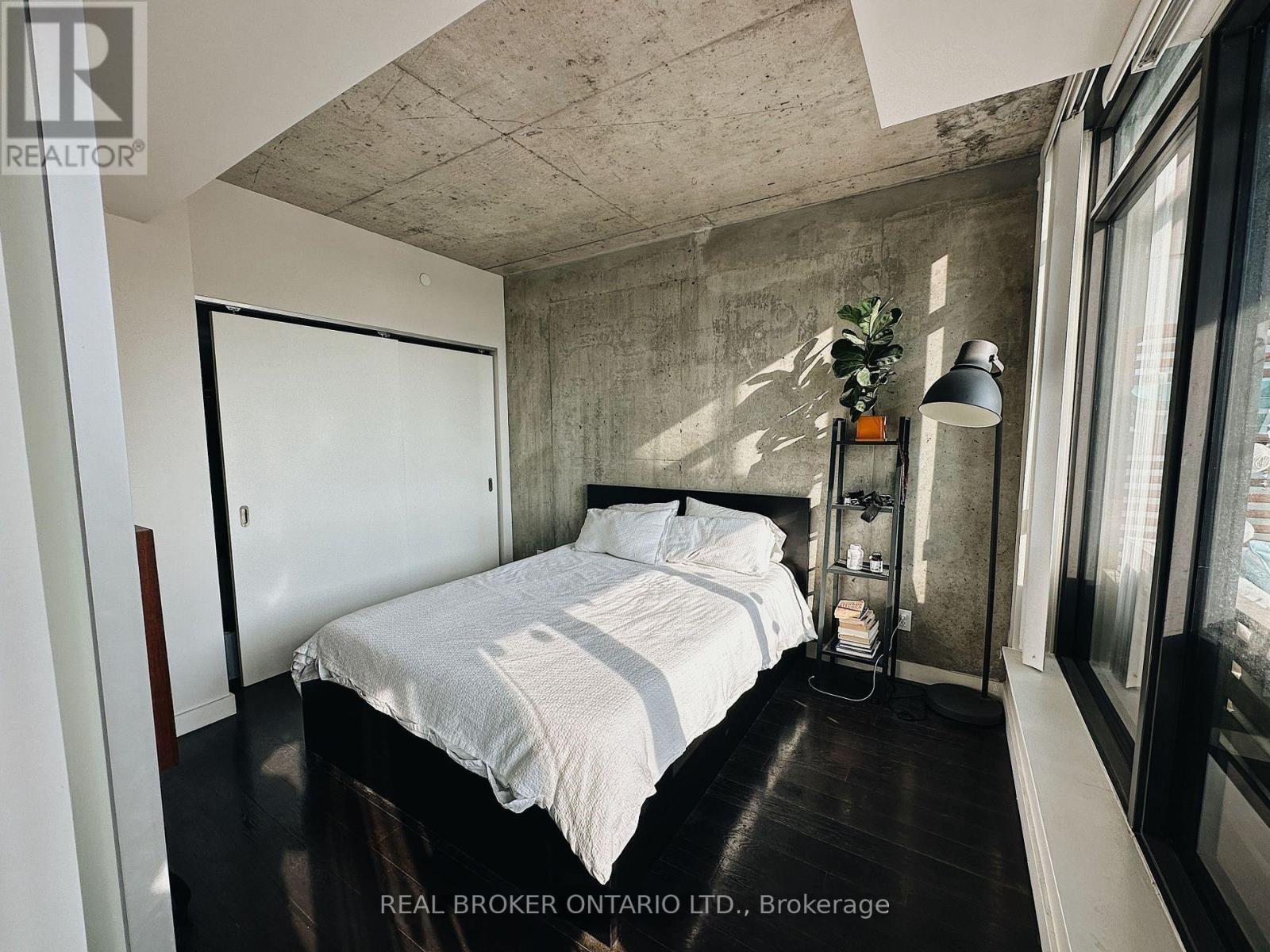 605 - 111 Bathurst Street, Toronto, Ontario  M5V 0M9 - Photo 11 - C13825252