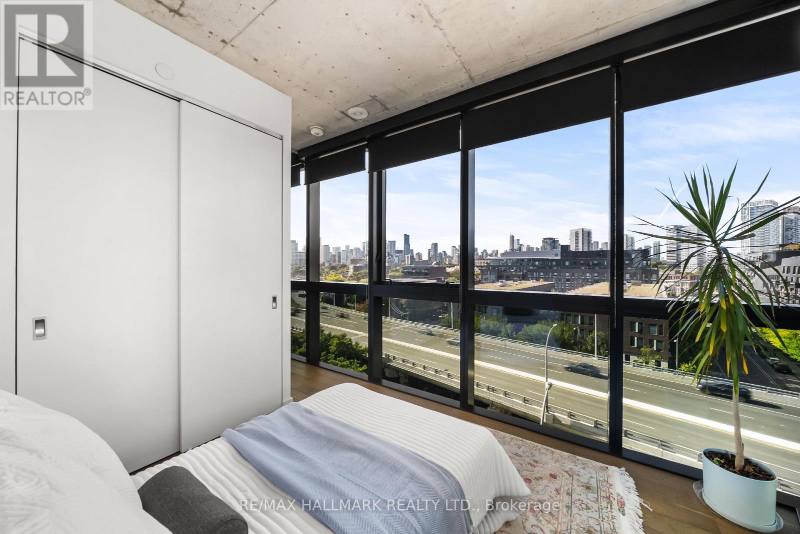 709 - 21 Lawren Harris Square, Toronto, Ontario  M5A 0T4 - Photo 21 - C13825304