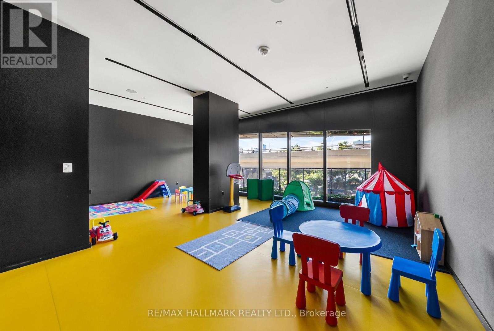 709 - 21 Lawren Harris Square, Toronto, Ontario  M5A 0T4 - Photo 38 - C13825304
