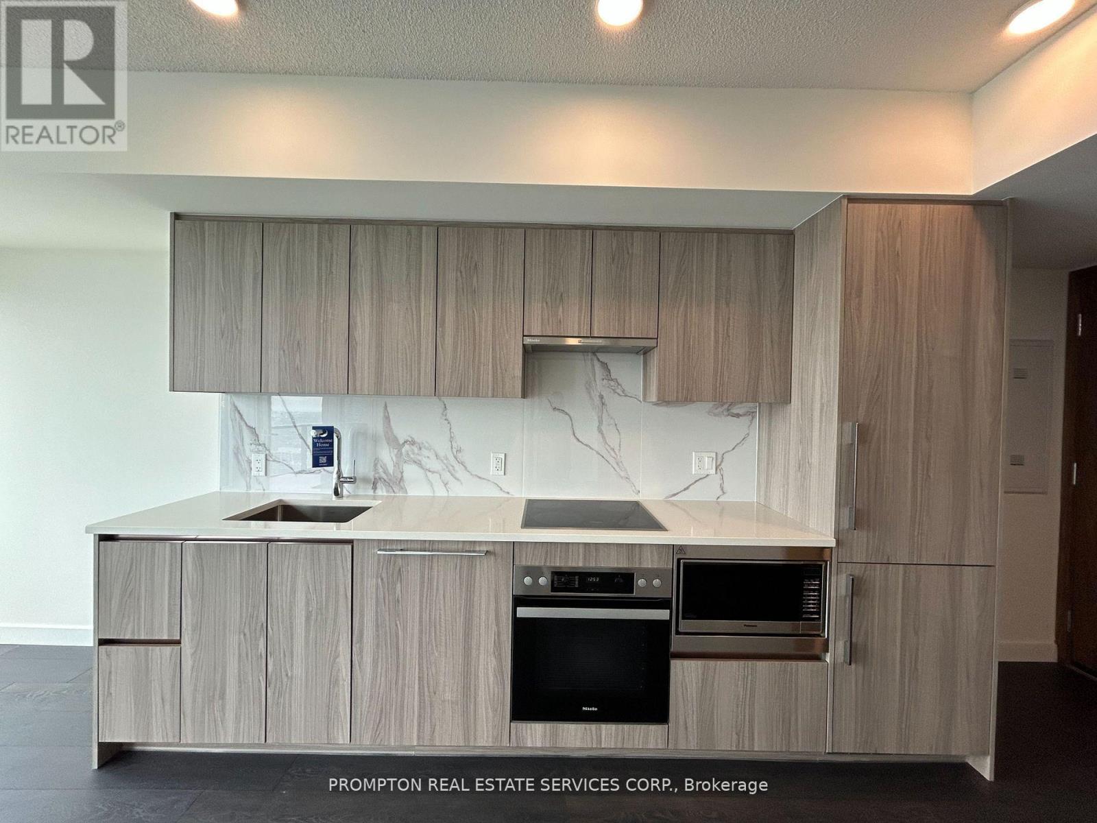 5212 - 1 Concord Cityplace Way, Toronto, Ontario  M5V 0X3 - Photo 3 - C13825338