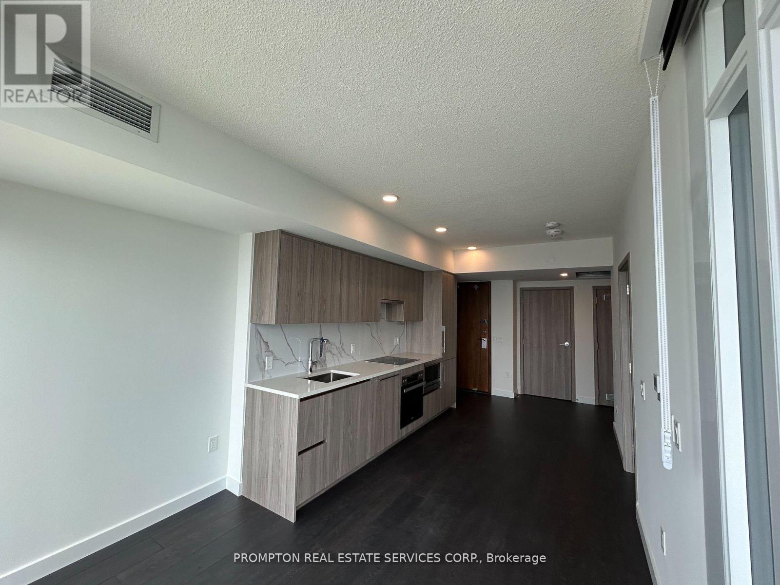 5212 - 1 Concord Cityplace Way, Toronto, Ontario  M5V 0X3 - Photo 5 - C13825338