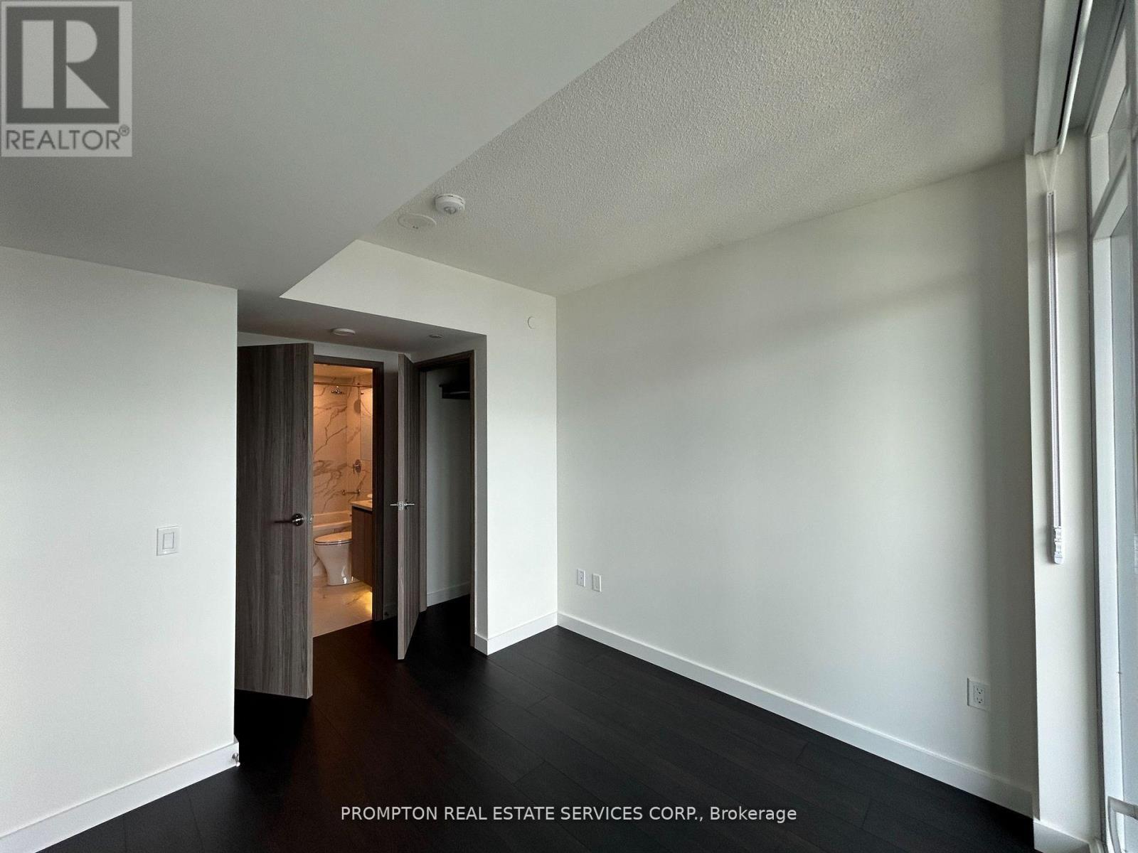 5212 - 1 Concord Cityplace Way, Toronto, Ontario  M5V 0X3 - Photo 8 - C13825338