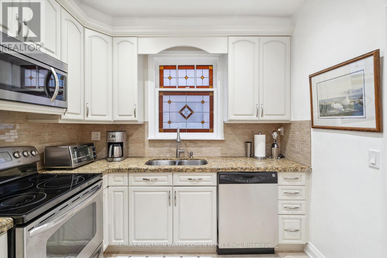 Main - 31 Whitehall Road, Toronto, Ontario  M4W 2C5 - Photo 13 - C13825400