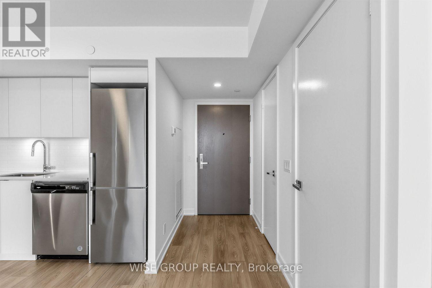 1405 - 18 Tretti Way, Toronto, Ontario  M3H 0E4 - Photo 2 - C13825458