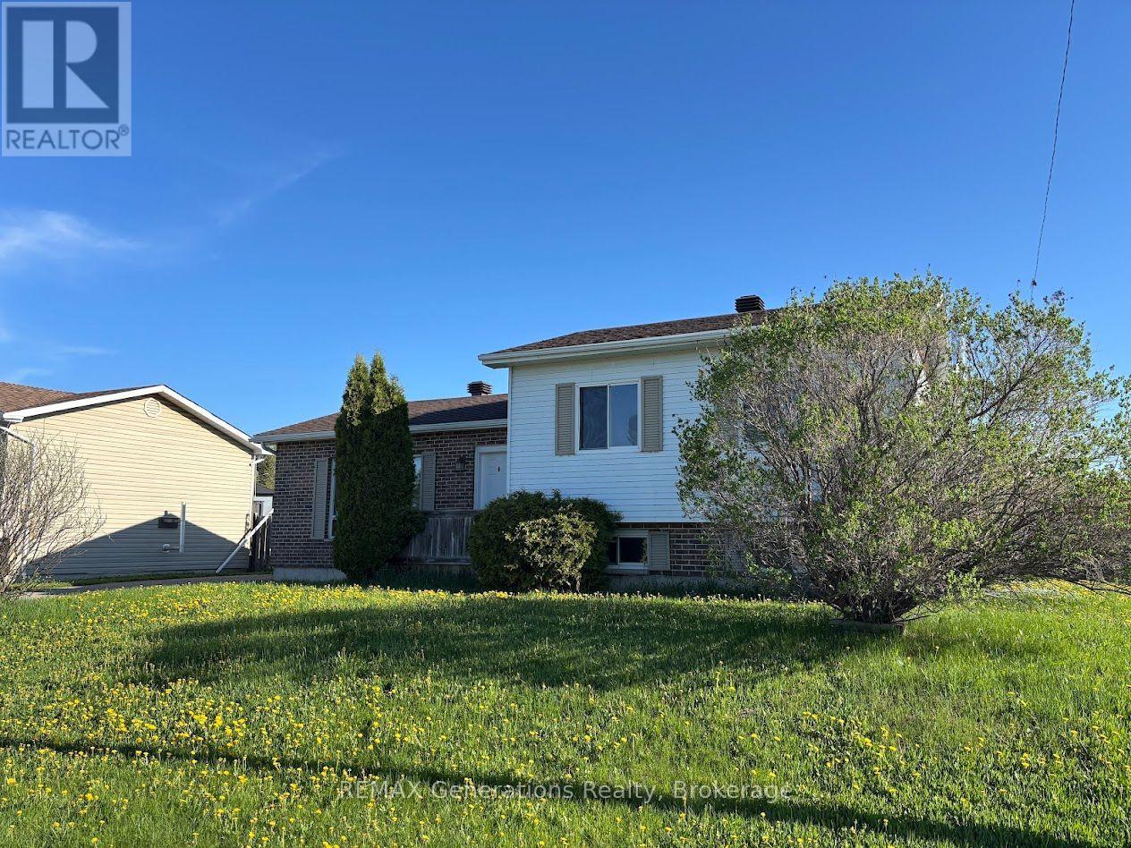 31 Brooks Street, Manitouwadge, Ontario  P0T 2C0 - Photo 38 - X13825412