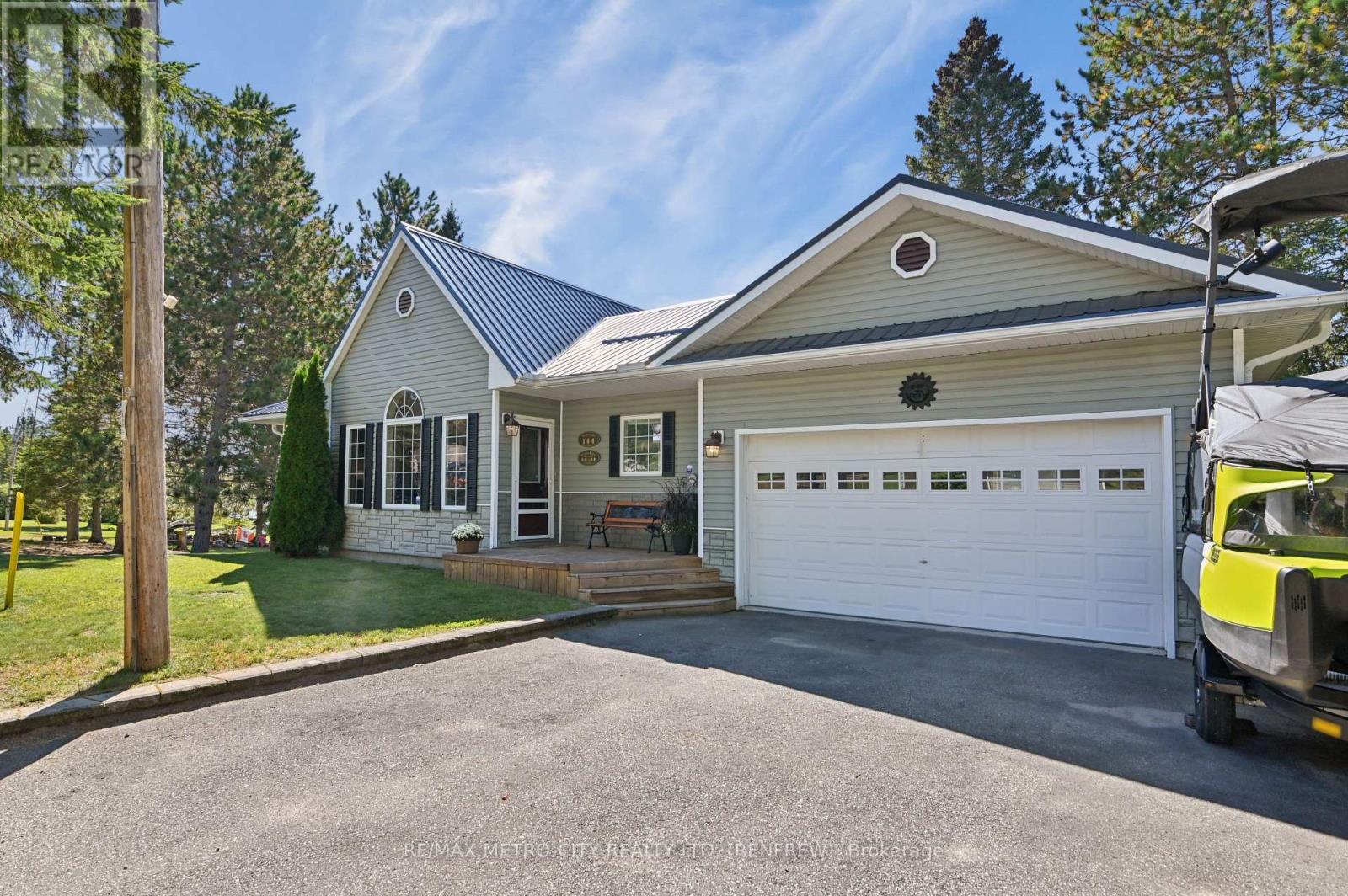 144 Flying Club Road, Greater Madawaska, Ontario  K0J 2R0 - Photo 3 - X13825464