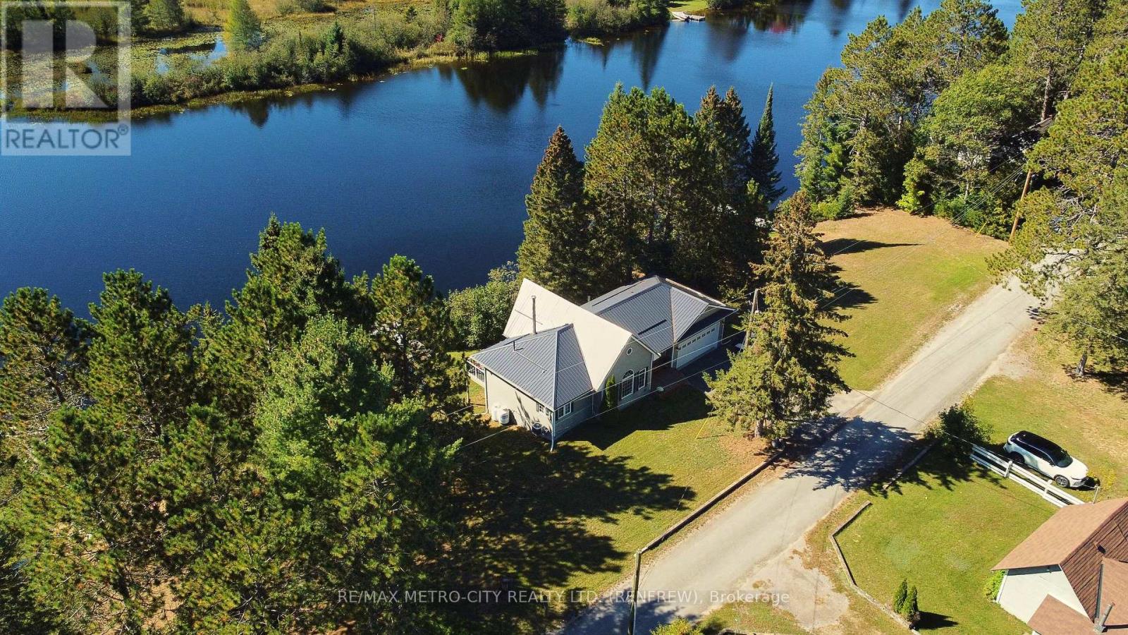 144 Flying Club Road, Greater Madawaska, Ontario  K0J 2R0 - Photo 5 - X13825464