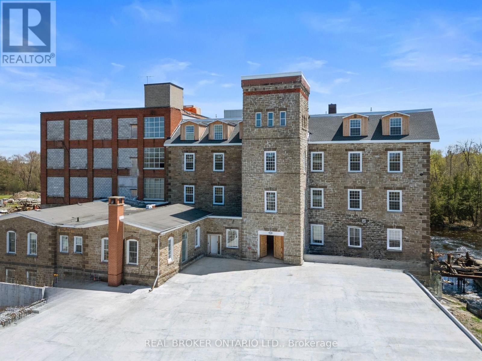 215 - 150 Mill Street, Carleton Place, Ontario