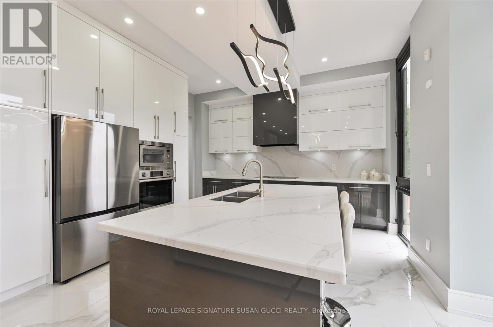 96 Squires Avenue, Toronto, Ontario  M4B 2S1 - Photo 13 - E13825316