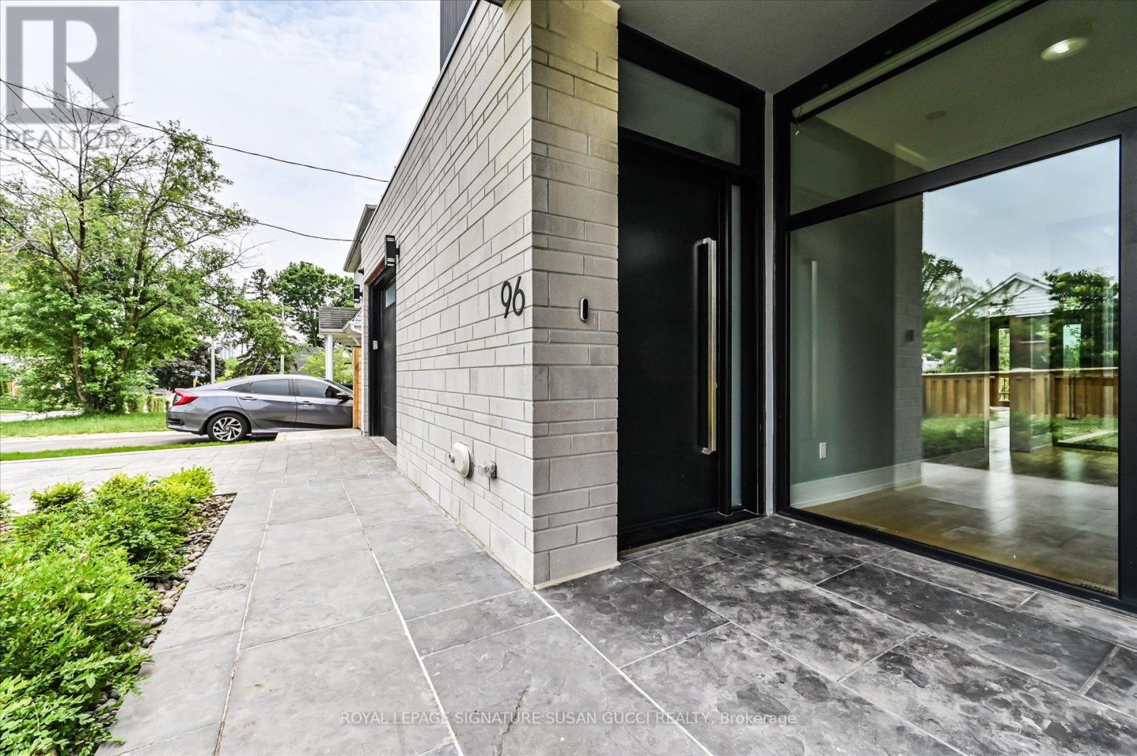 96 Squires Avenue, Toronto, Ontario  M4B 2S1 - Photo 3 - E13825316