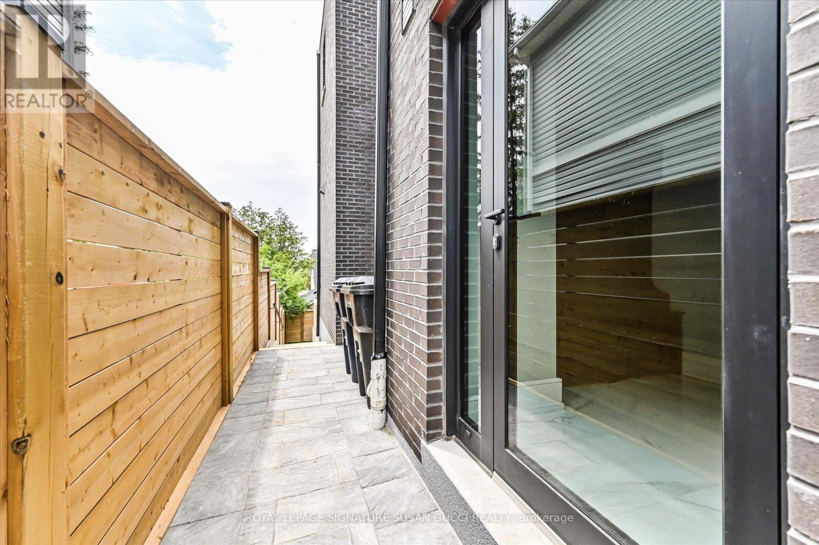 96 Squires Avenue, Toronto, Ontario  M4B 2S1 - Photo 44 - E13825316
