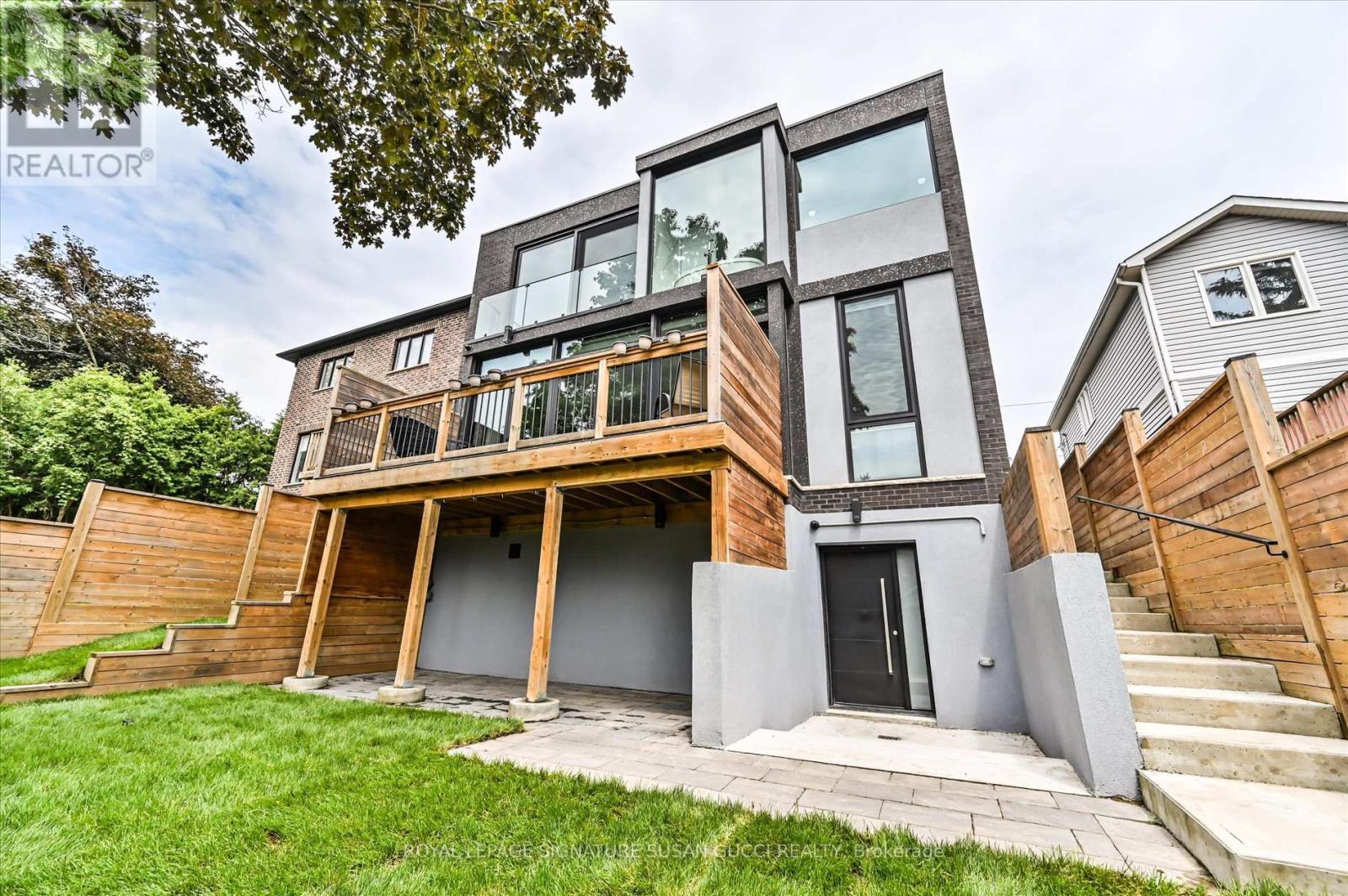 96 Squires Avenue, Toronto, Ontario  M4B 2S1 - Photo 49 - E13825316