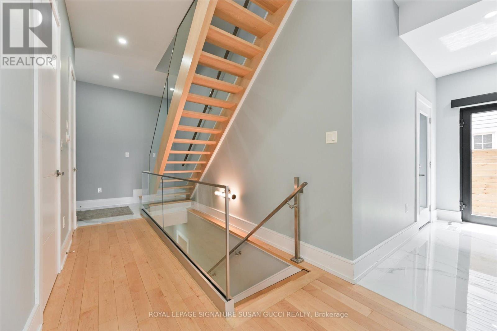 96 Squires Avenue, Toronto, Ontario  M4B 2S1 - Photo 5 - E13825316