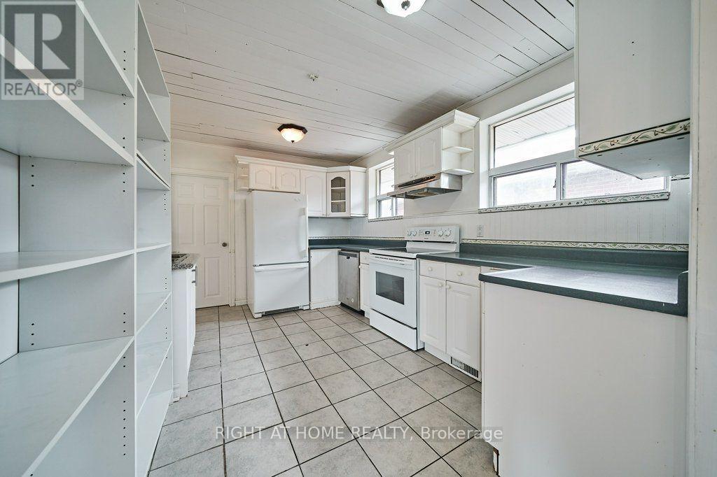 213 Cabot Street, Oshawa, Ontario  L1J 5S2 - Photo 3 - E13825476