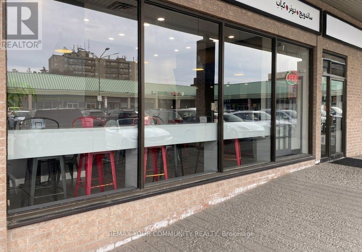 10520 YONGE STREET, Richmond Hill, Ontario