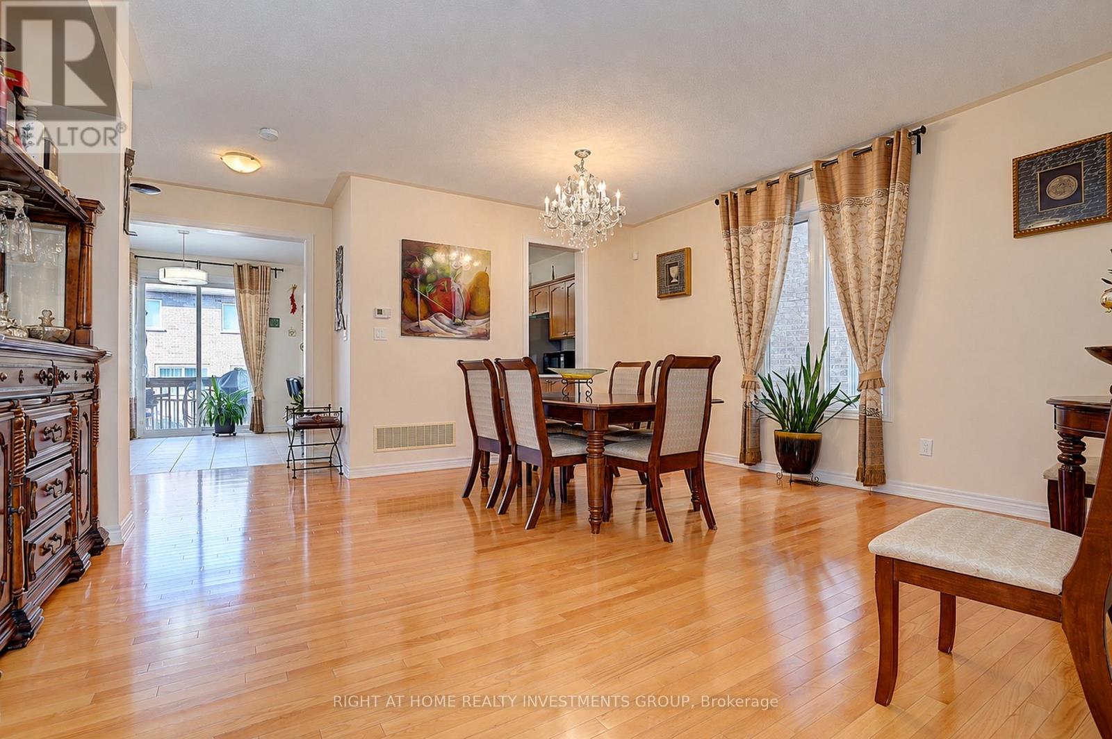 14 Shiner Drive, Richmond Hill, Ontario  L4E 4V5 - Photo 8 - N13825374