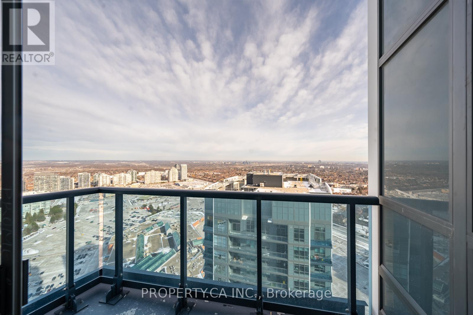 Ph04 - 30 Upper Mall Way, Vaughan, Ontario  L4L 0L8 - Photo 10 - N13825392