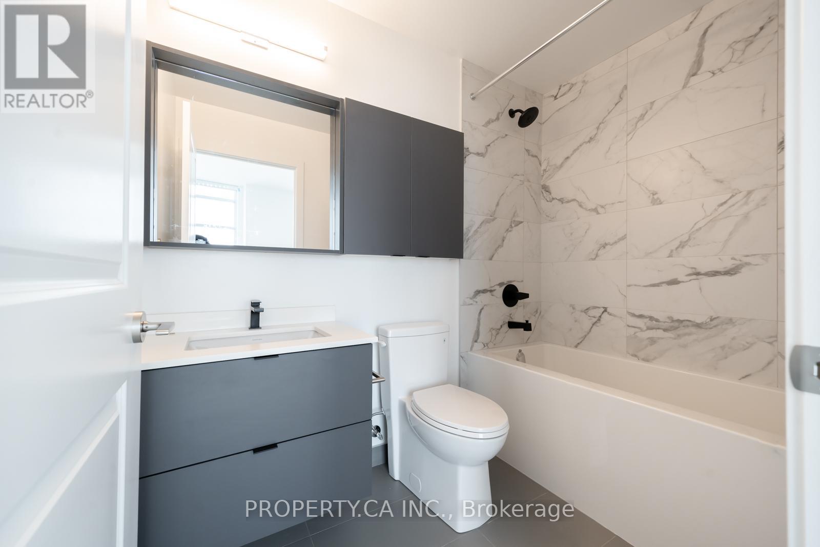 Ph04 - 30 Upper Mall Way, Vaughan, Ontario  L4L 0L8 - Photo 9 - N13825392