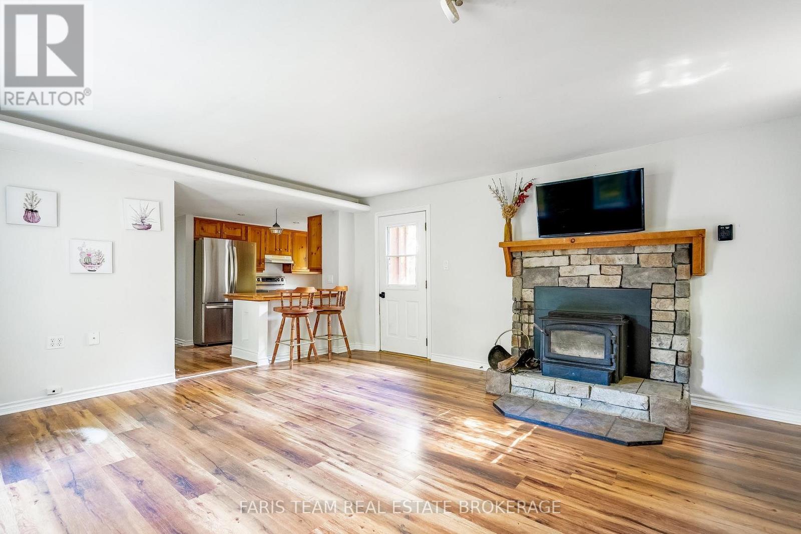 10551 Highway 12, Oro-Medonte, Ontario  L0K 1E0 - Photo 11 - S13825210
