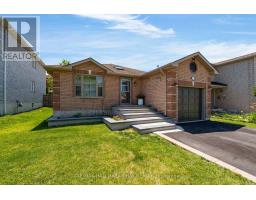 17 BENJAMIN LANE, Barrie, Ontario
