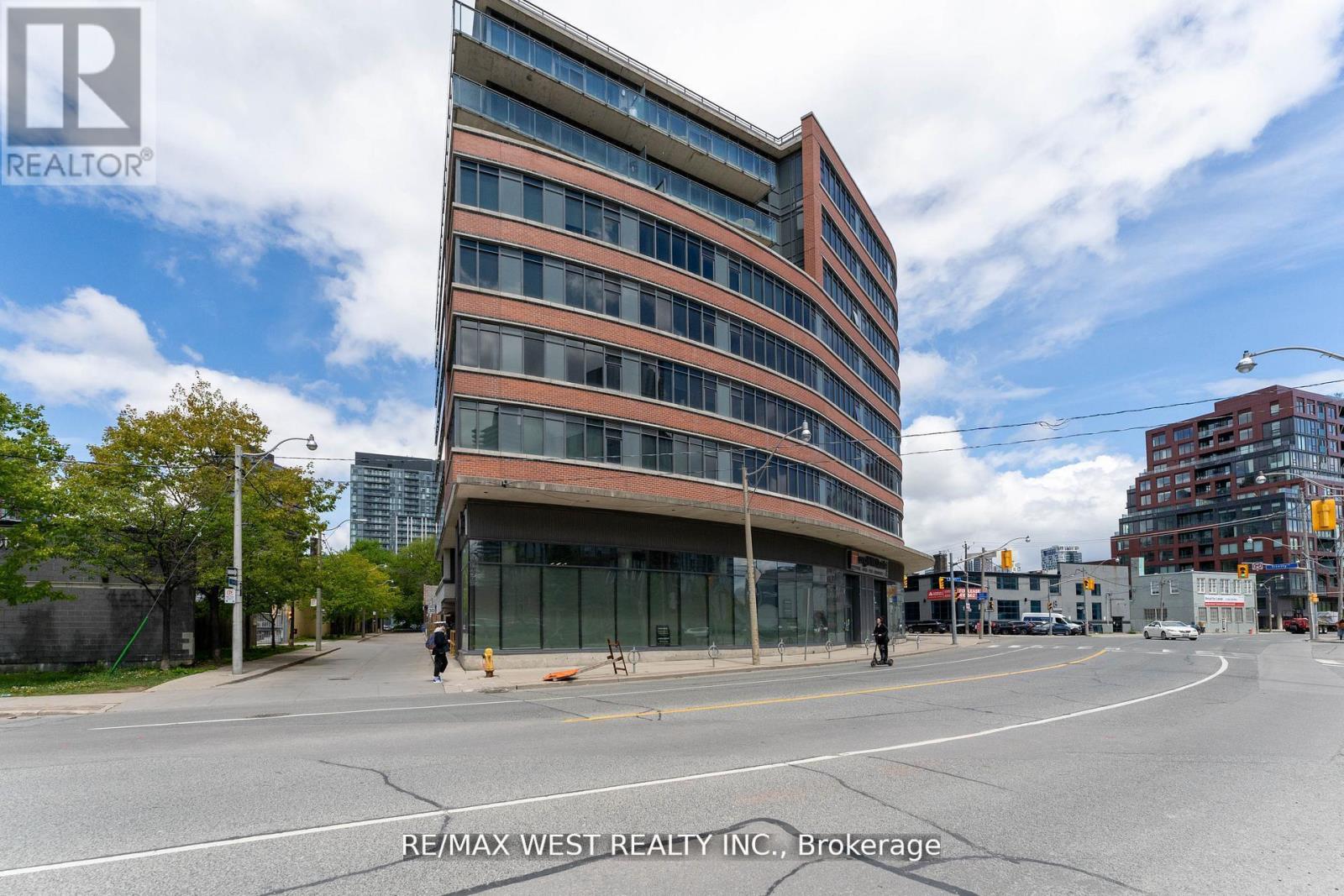 303 - 90 Trinity Street, Toronto, Ontario  M5A 0E4 - Photo 2 - C13825360