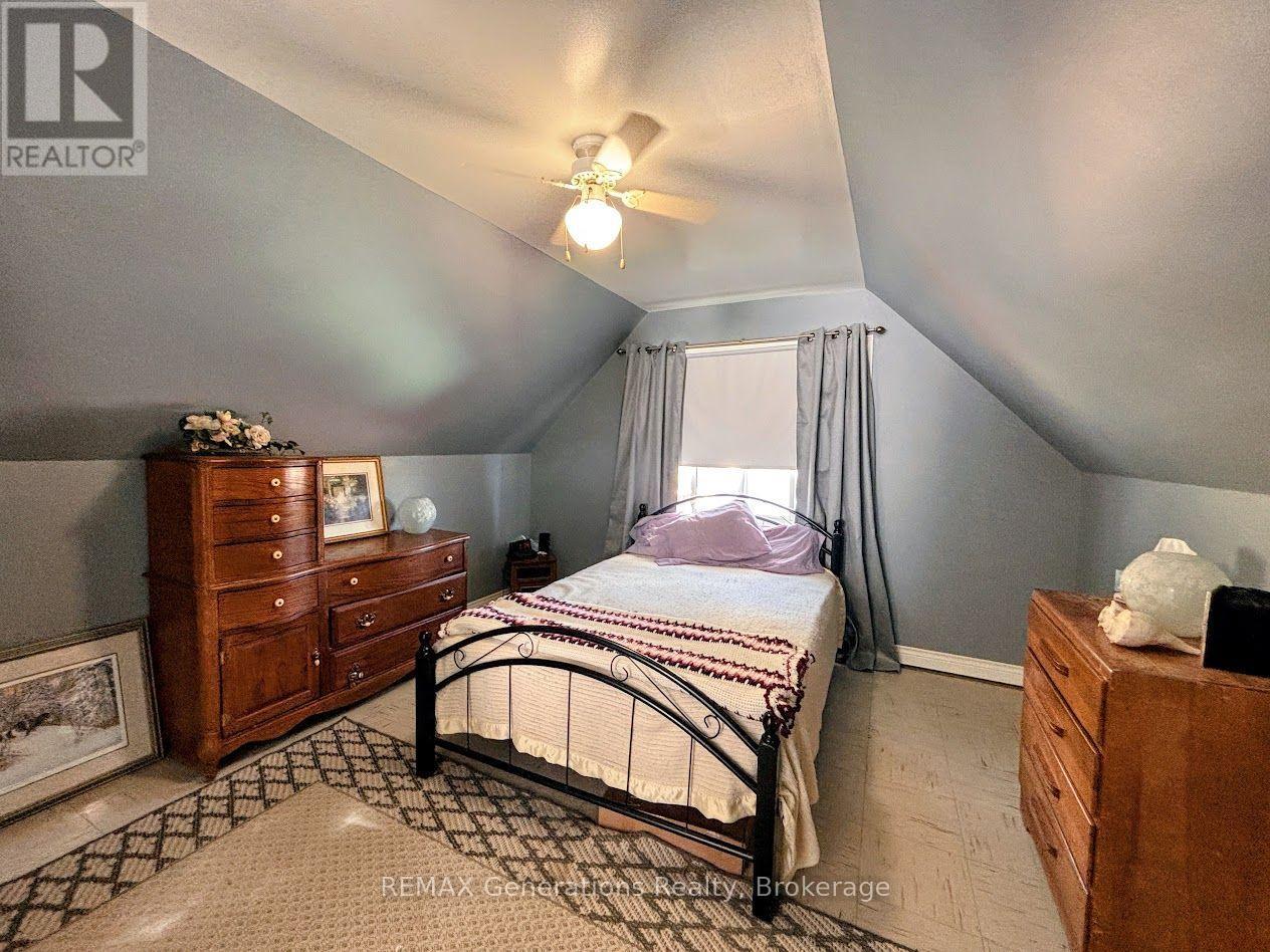 18 Swallow Drive, Manitouwadge, Ontario  P0T 2C0 - Photo 13 - X13245016