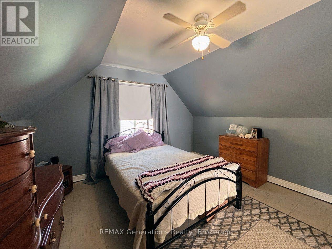 18 Swallow Drive, Manitouwadge, Ontario  P0T 2C0 - Photo 14 - X13245016