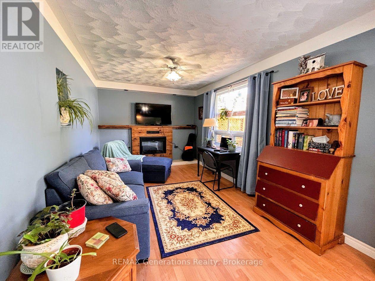 18 Swallow Drive, Manitouwadge, Ontario  P0T 2C0 - Photo 6 - X13245016