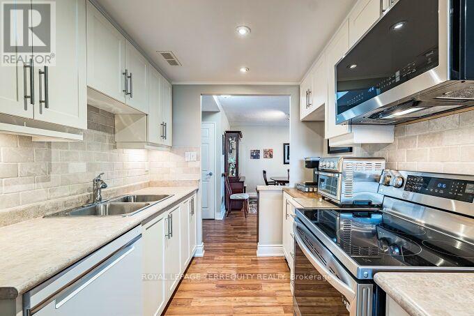 1102 - 812 Burnhamthorpe Road, Toronto, Ontario  M9C 4W1 - Photo 18 - W13824186