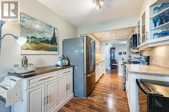 1102 - 812 Burnhamthorpe Road, Toronto, Ontario  M9C 4W1 - Photo 17 - W13824186
