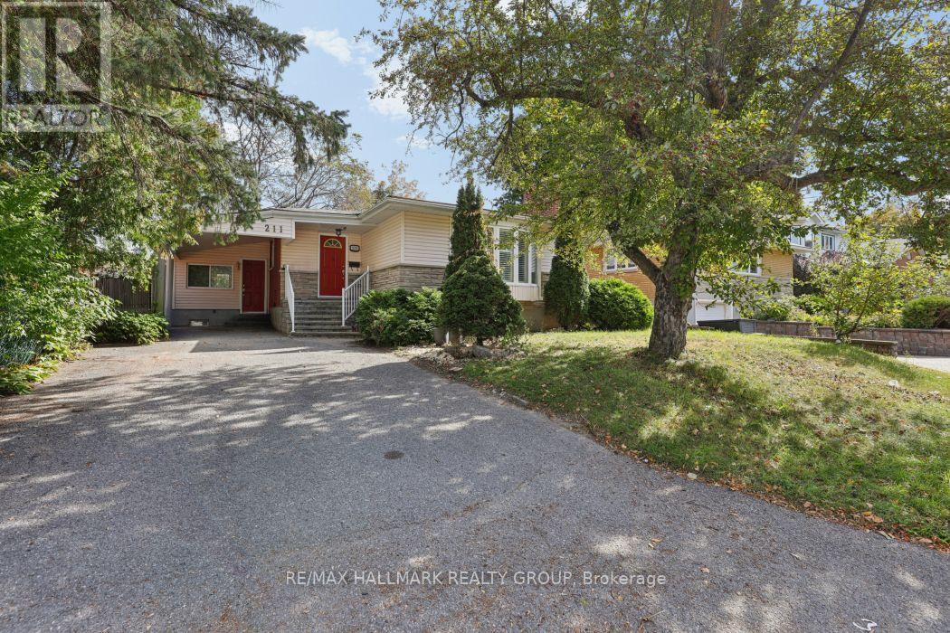 211 HARCOURT AVENUE, Ottawa, Ontario
