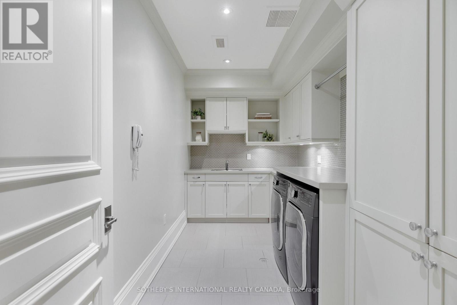 50 Queen Marys Drive, Toronto, Ontario  M8X 1S4 - Photo 44 - W13825204
